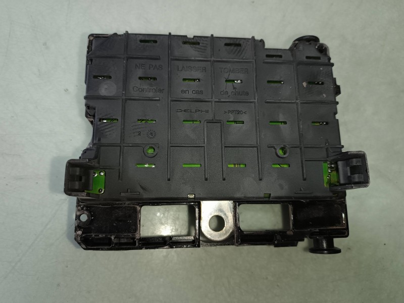 Recambio de caja reles / fusibles para peugeot 206 berlina xt referencia OEM IAM 9657608780 BSM B3 DELPHI