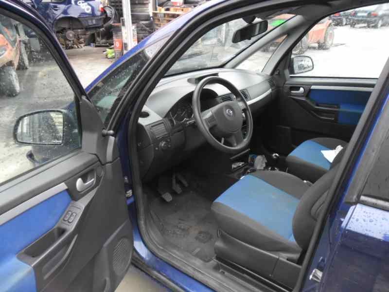 opel meriva del año 2004