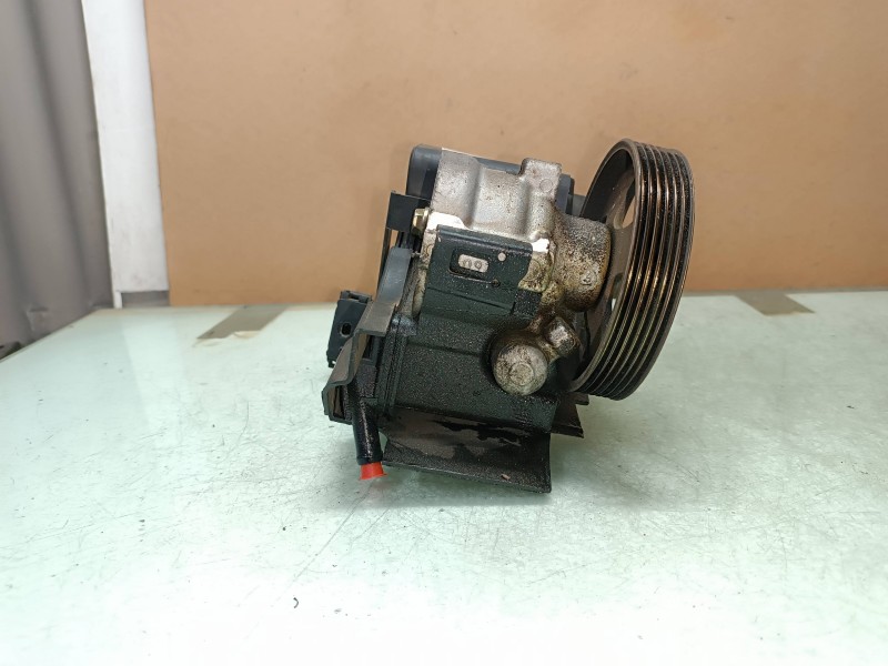 Recambio de bomba direccion para peugeot 206 berlina xt referencia OEM IAM 9638364580 26086355QK 