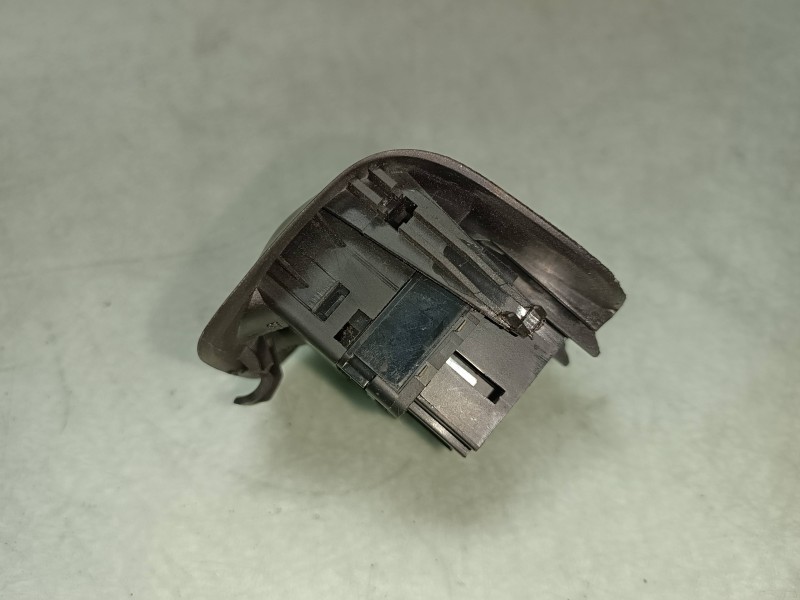 Recambio de mando elevalunas delantero izquierdo para peugeot 206 berlina xt referencia OEM IAM   