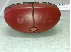 Recambio de warning para peugeot 206 berlina xt referencia OEM IAM 40377877  CONECTOR 5 PINES