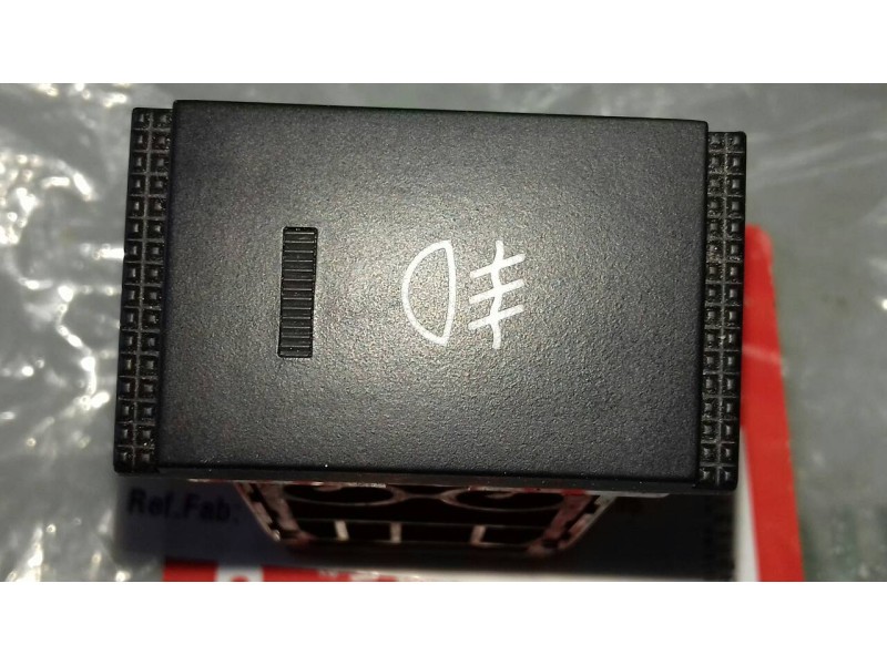 Recambio de interruptor para hyundai getz (tb) 1.5 crdi referencia OEM IAM  6 PINES ANTINIEBLAS