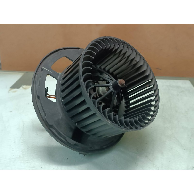 Recambio de ventilador calefaccion para bmw serie 1 berlina (e81/e87) 120d referencia OEM IAM 693366308  