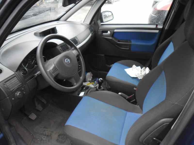 opel meriva del año 2004