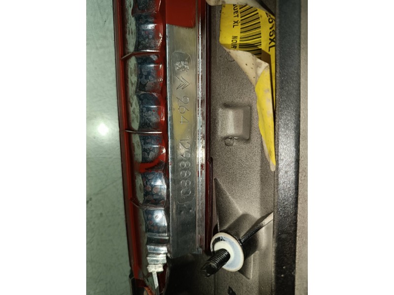 Recambio de aleron trasero para peugeot 307 cc (s1) 2.0 referencia OEM IAM 96512515XL 9641298880 VALEO