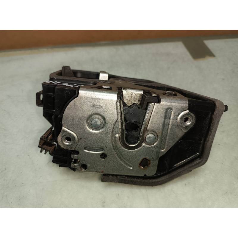 Recambio de cerradura puerta delantera derecha para bmw serie 1 berlina (e81/e87) 120d referencia OEM IAM 7167074  ELECTRICA