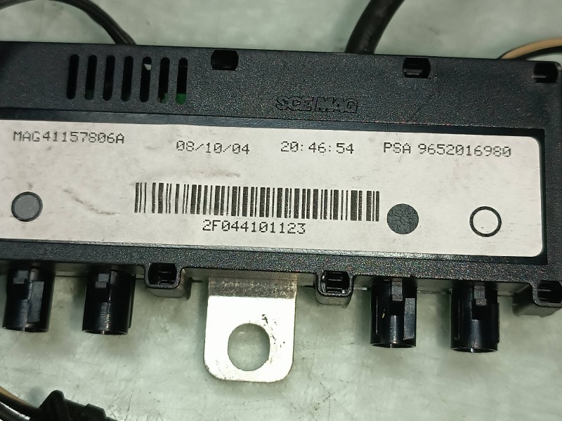 Recambio de antena para peugeot 307 cc (s1) 2.0 referencia OEM IAM 9652016980  