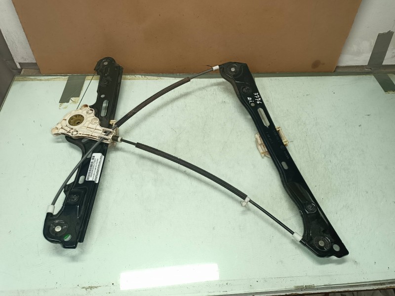 Recambio de elevalunas delantero izquierdo para bmw serie 1 berlina (e81/e87) 120d referencia OEM IAM 7067795S 7138465E ELECTRIC