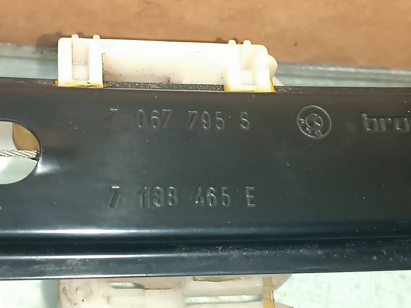 Recambio de elevalunas delantero izquierdo para bmw serie 1 berlina (e81/e87) 120d referencia OEM IAM 7067795S 7138465E ELECTRIC