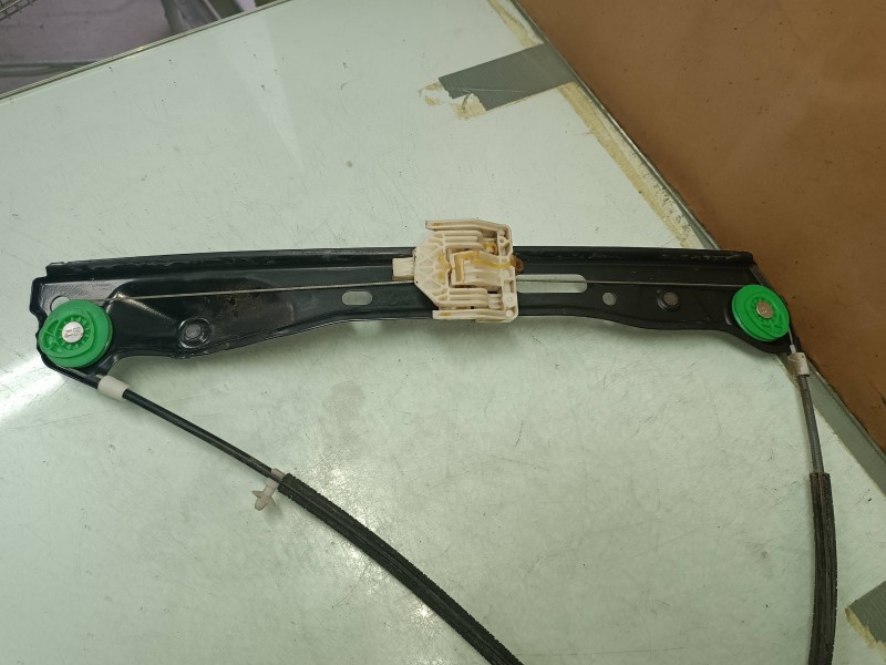 Recambio de elevalunas delantero izquierdo para bmw serie 1 berlina (e81/e87) 120d referencia OEM IAM 7067795S 7138465E ELECTRIC