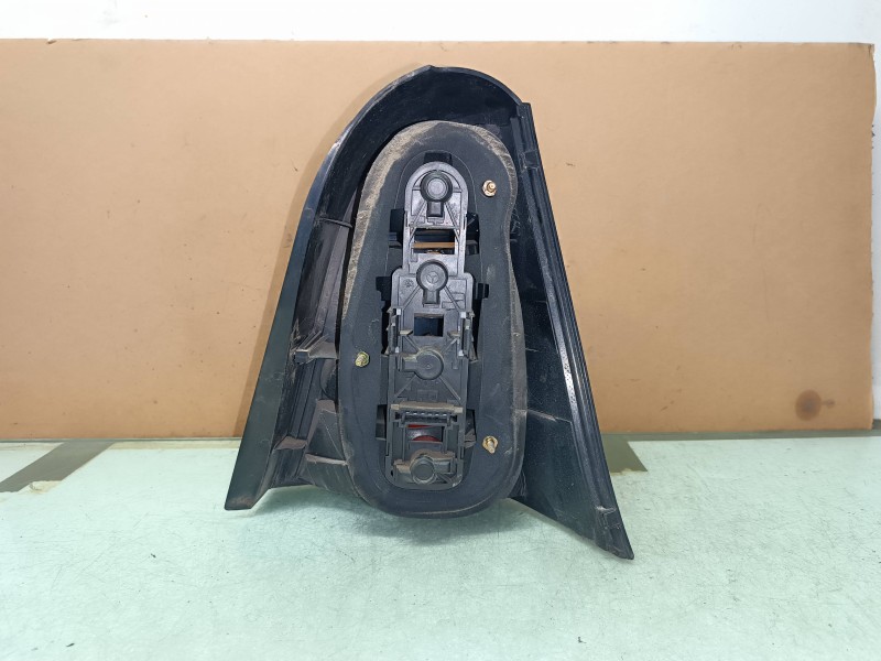 Recambio de piloto trasero izquierdo para mercedes-benz clase a (w168) 170 cdi (168.009) referencia OEM IAM 1688202764  