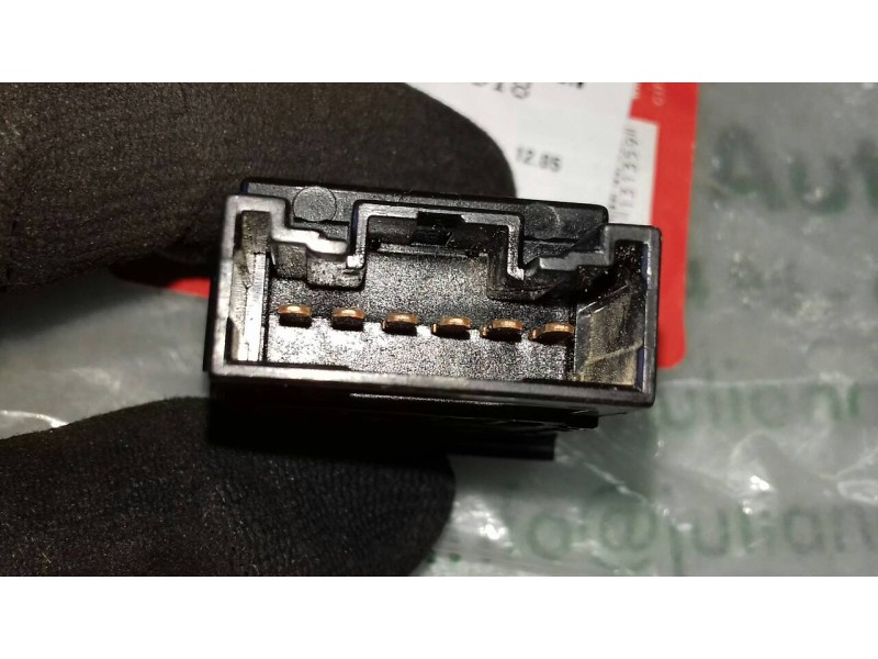 Recambio de interruptor para hyundai getz (tb) 1.5 crdi referencia OEM IAM  6 PINES ANTINIEBLAS