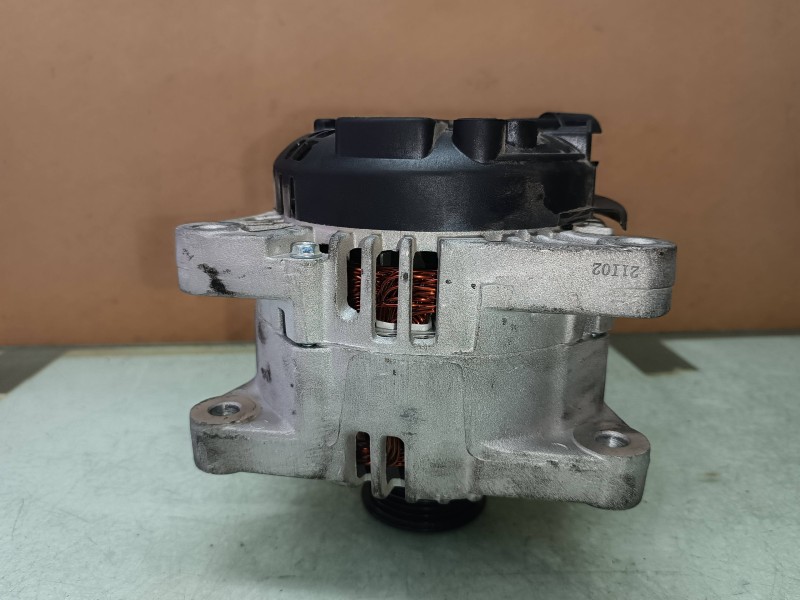 Recambio de alternador para citroen c3 1.4 hdi sx plus referencia OEM IAM 12047360125N  