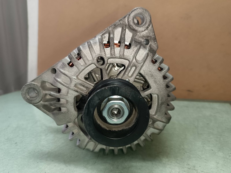 Recambio de alternador para citroen c3 1.4 hdi sx plus referencia OEM IAM 12047360125N  