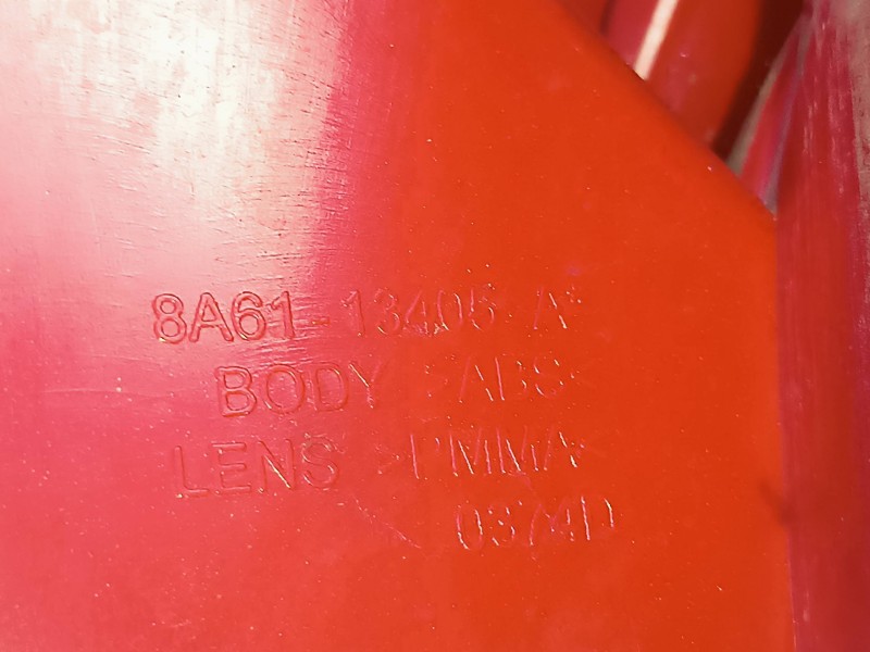 Recambio de piloto trasero izquierdo para ford fiesta (cb1) econetic referencia OEM IAM 8A6113405A  