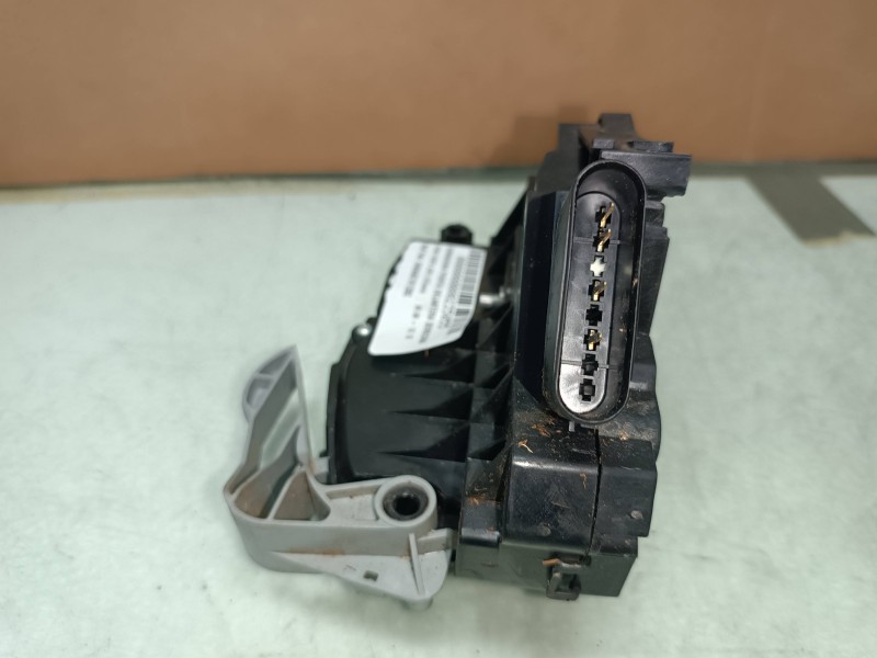 Recambio de cerradura puerta delantera derecha para ford fiesta (cb1) econetic referencia OEM IAM 8A6AA21812BC  ELECTRICA