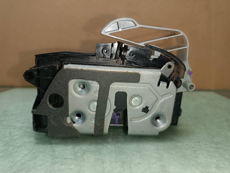 Recambio de cerradura puerta delantera derecha para ford fiesta (cb1) econetic referencia OEM IAM 8A6AA21812BC  ELECTRICA