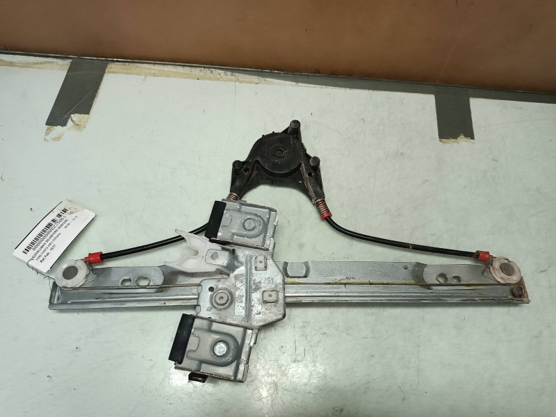 Recambio de elevalunas delantero derecho para ford fiesta (cb1) econetic referencia OEM IAM 1577  ELECTRICO