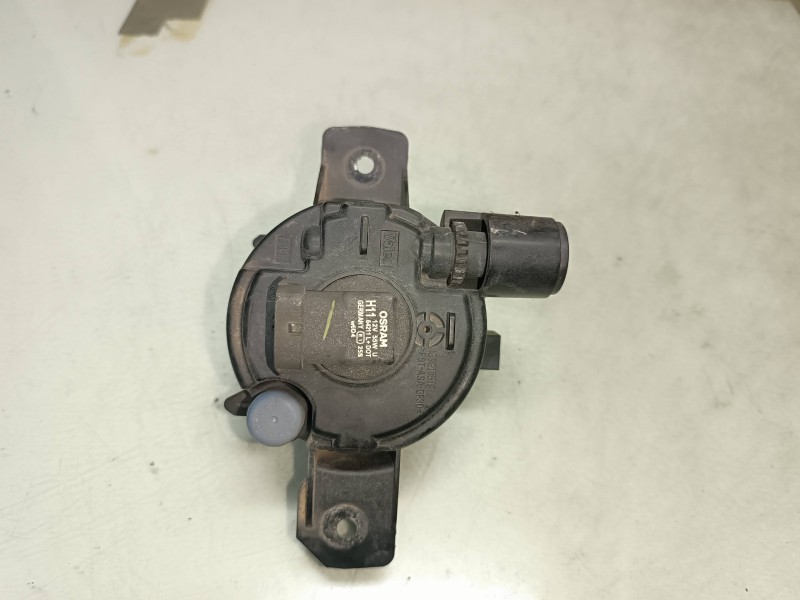 Recambio de faro antiniebla derecho para bmw serie 1 berlina (e81/e87) 120d referencia OEM IAM 63176924656 89203661 VALEO