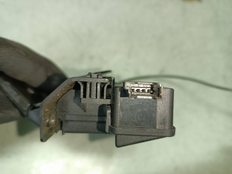 Recambio de cerradura maletero / porton para bmw serie 1 berlina (e81/e87) 120d referencia OEM IAM 8196401  