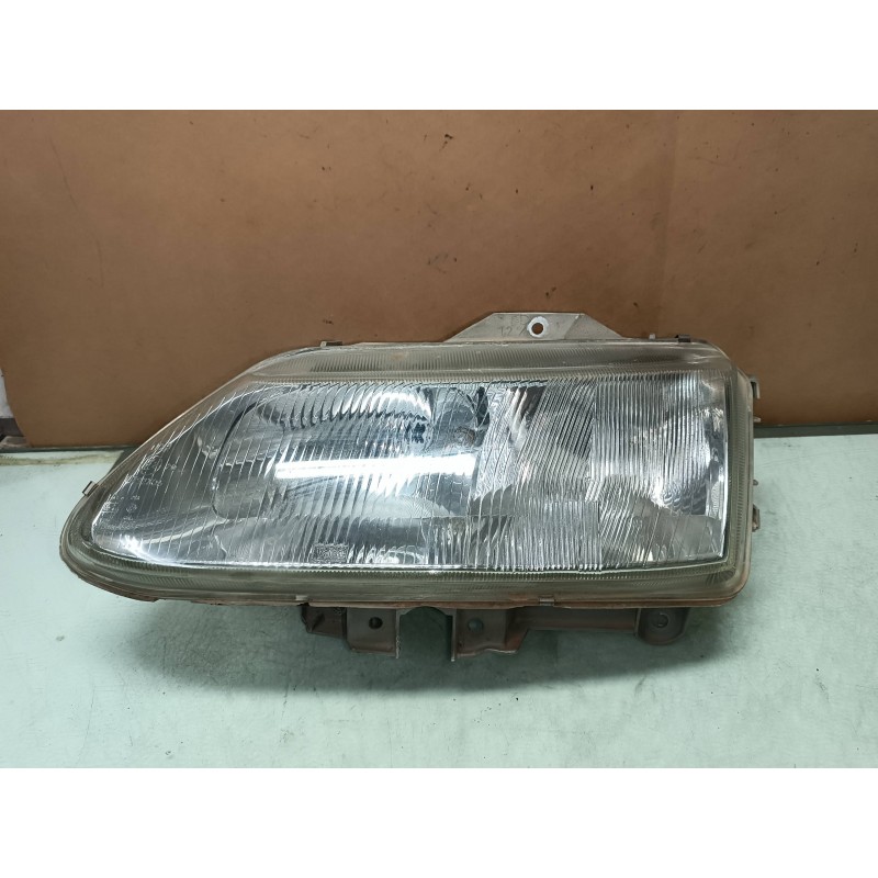 Recambio de faro izquierdo para renault laguna (b56) 1.8 anade referencia OEM IAM 7700820118  