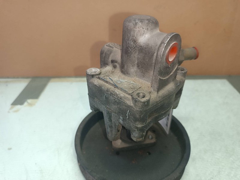 Recambio de bomba direccion para audi a6 berlina (c4) 2.3 referencia OEM IAM 054145505A  