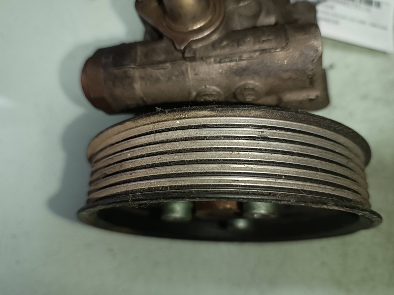 Recambio de bomba direccion para volkswagen bora berlina (1j2) conceptline referencia OEM IAM 1J0422154  