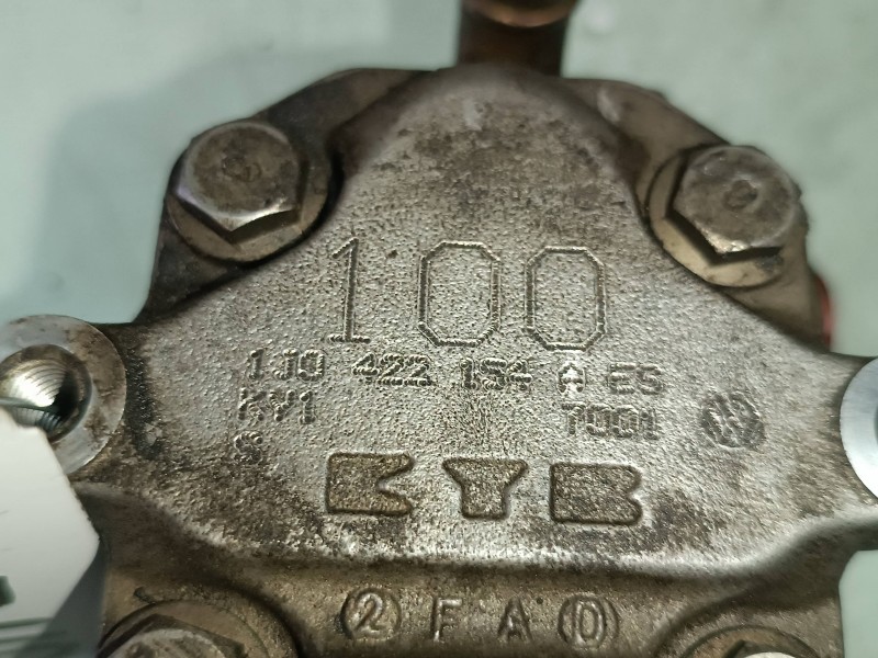 Recambio de bomba direccion para volkswagen bora berlina (1j2) conceptline referencia OEM IAM 1J0422154  