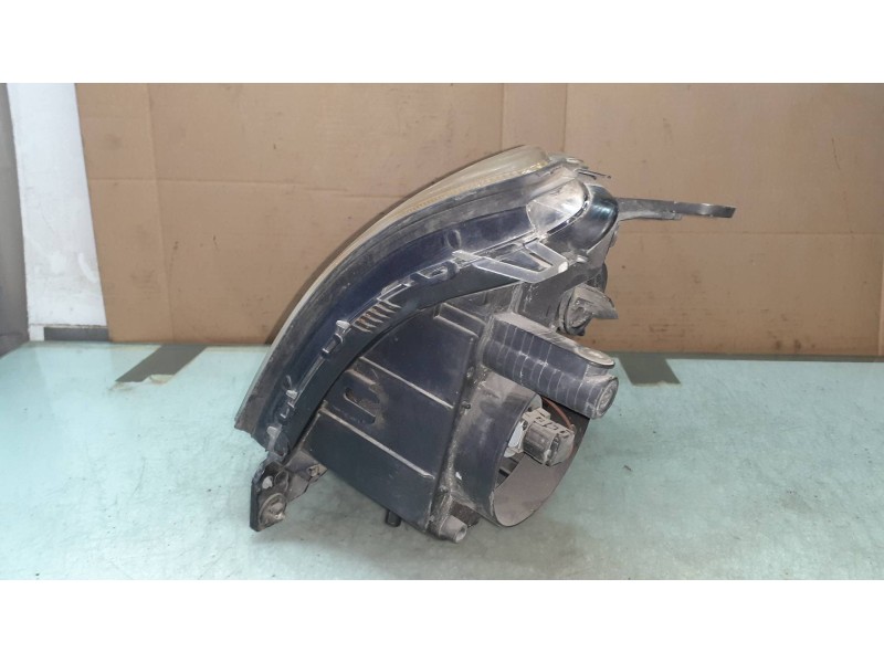 Recambio de faro izquierdo para opel vectra c berlina club referencia OEM IAM 15588500  15588700