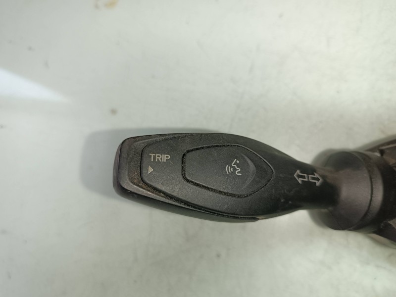 Recambio de mando luces para ford fiesta (cb1) ambiente referencia OEM IAM 8A6T13N064GE 8A6T13335CC 8A6T17A553AC