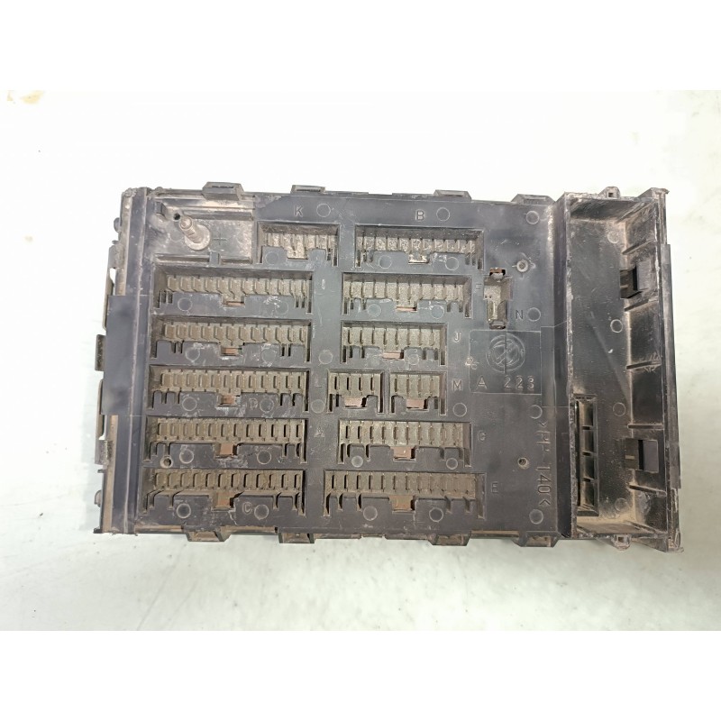 Recambio de caja reles / fusibles para alfa romeo 146 2.0 td l referencia OEM IAM 82461739 60619640 60618024