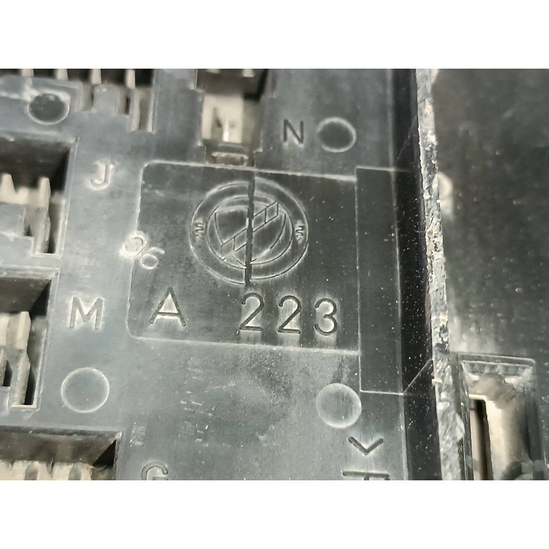 Recambio de caja reles / fusibles para alfa romeo 146 2.0 td l referencia OEM IAM 82461739 60619640 60618024