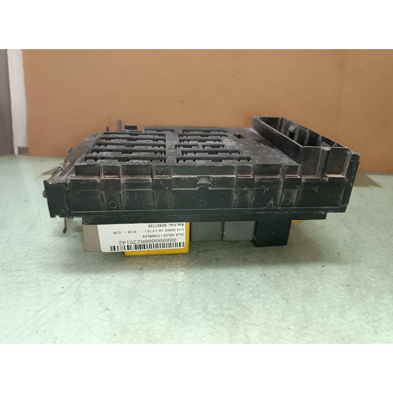 Recambio de caja reles / fusibles para alfa romeo 146 2.0 td l referencia OEM IAM 82461739 60619640 60618024