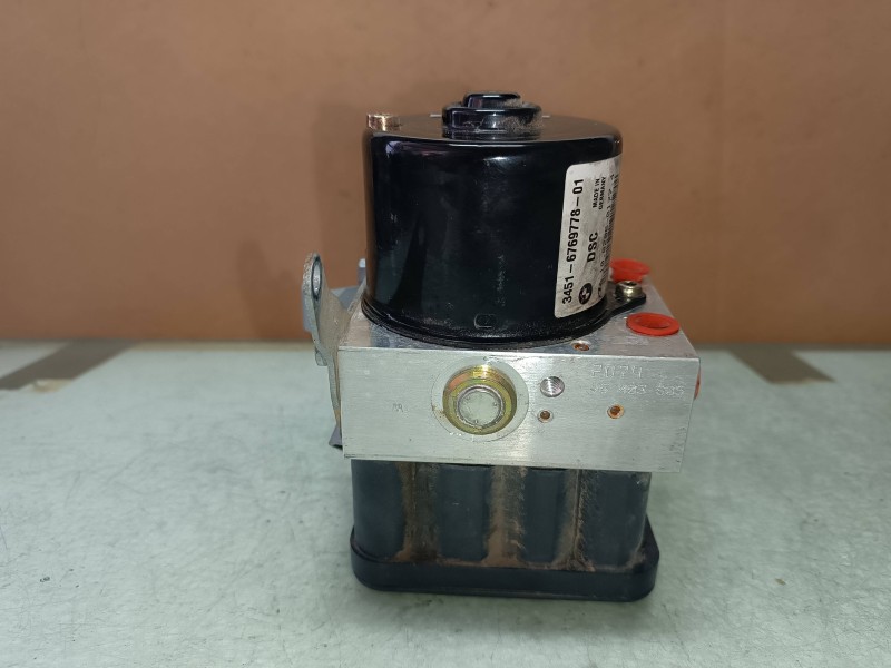 Recambio de abs para bmw serie 1 berlina (e81/e87) 120d referencia OEM IAM 3451676977801 3452676977901 10020601774