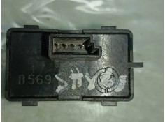 Recambio de mando elevalunas delantero derecho para fiat stilo (192) 1.9 jtd cat referencia OEM IAM B569  CONECTOR 4 PINES 2