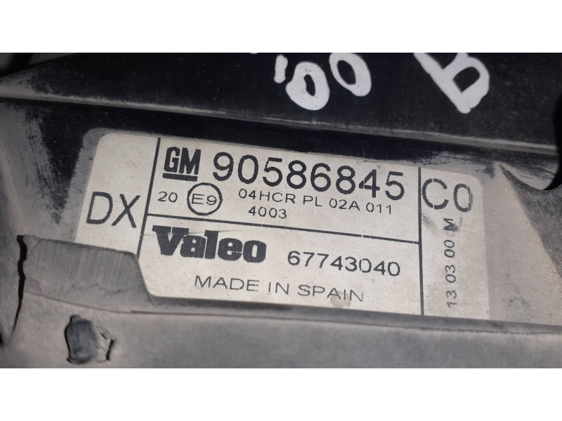 Recambio de faro derecho para opel vectra b berlina cd referencia OEM IAM 90586845  67743040