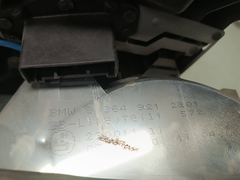 Recambio de piloto trasero izquierdo para bmw serie 3 berlina (e46) 318i referencia OEM IAM 8364921 230021 230021L2