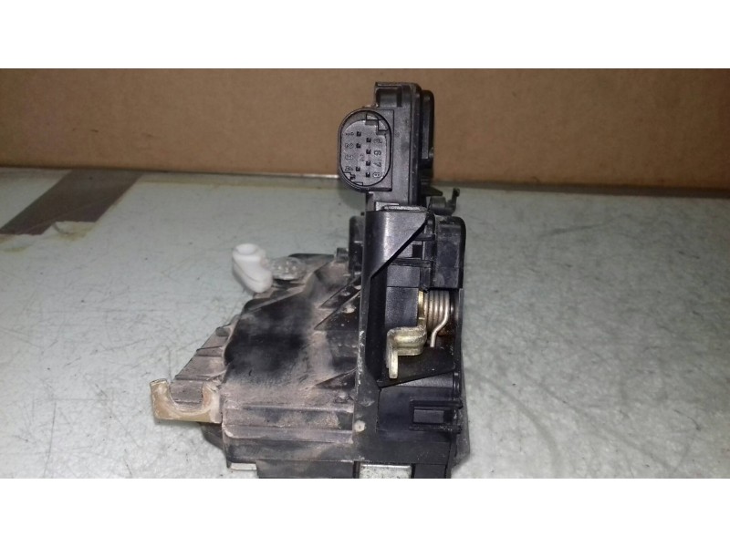 Recambio de cerradura puerta delantera derecha para bmw serie 3 berlina (e46) 318i referencia OEM IAM 244BTR  ELECTRICA