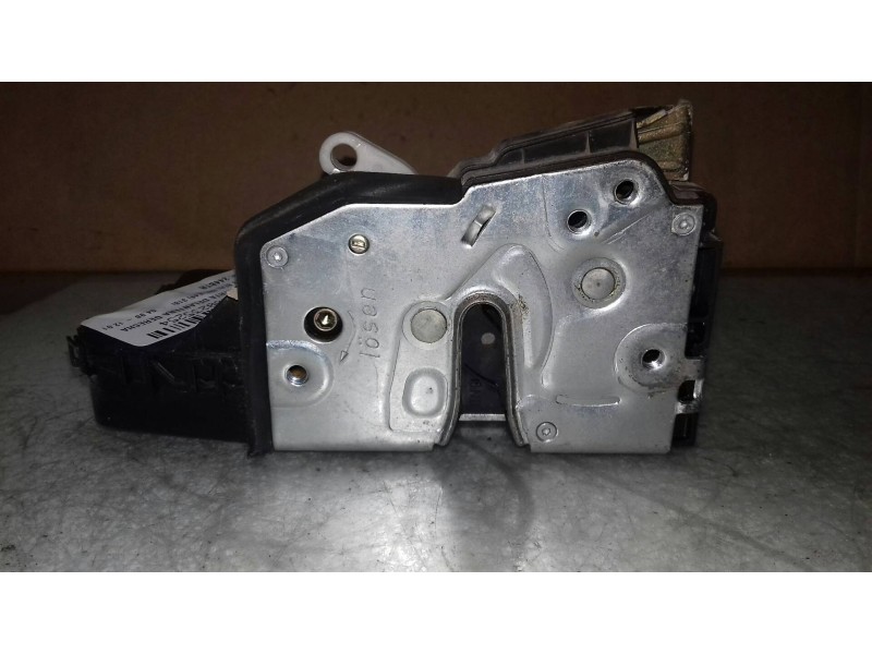 Recambio de cerradura puerta delantera derecha para bmw serie 3 berlina (e46) 318i referencia OEM IAM 244BTR  ELECTRICA