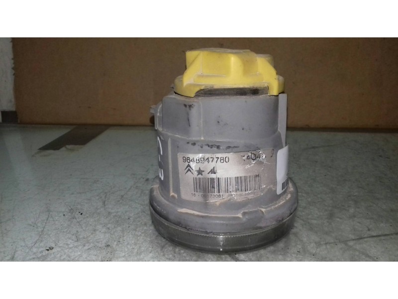 Recambio de faro antiniebla derecho para citroen c3 1.4 referencia OEM IAM 9648947780  CONECTOR 2 PINES
