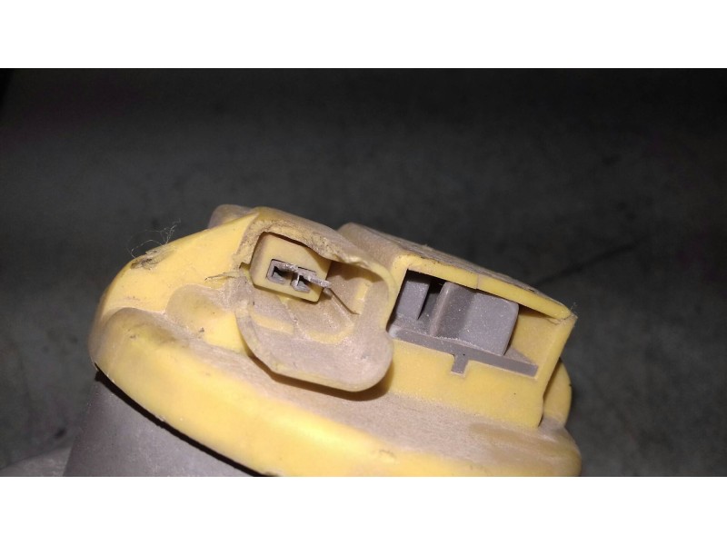 Recambio de faro antiniebla derecho para citroen c3 1.4 referencia OEM IAM 9648947780  CONECTOR 2 PINES