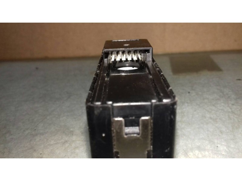 Recambio de warning para bmw serie 3 berlina (e46) 318i referencia OEM IAM 61318368920  CONECTOR 6 PINES