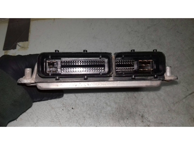 Recambio de centralita motor uce para volkswagen golf iv berlina (1j1) highline referencia OEM IAM 038906012BT 0281010229 BOSCH