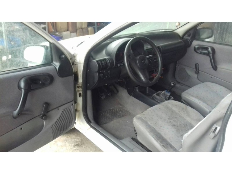 opel corsa b del año 1999