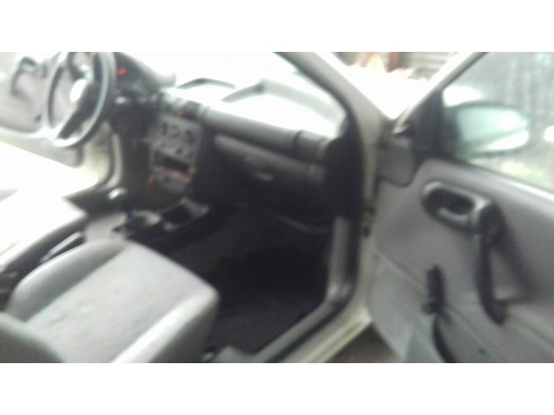 opel corsa b del año 1999