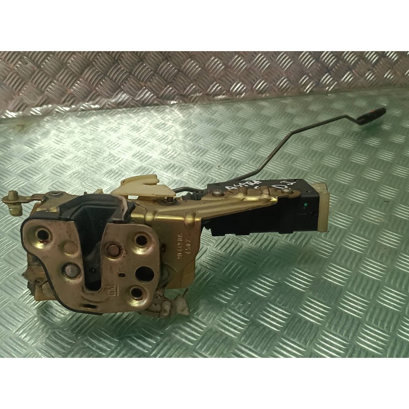 Recambio de cerradura puerta delantera izquierda para opel astra f berlina california referencia OEM IAM 90449072 1101215 ELECTR