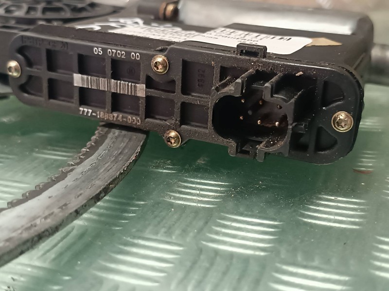 Recambio de elevalunas delantero izquierdo para opel astra f berlina california referencia OEM IAM 90414655 0130821624 ELECTRICO