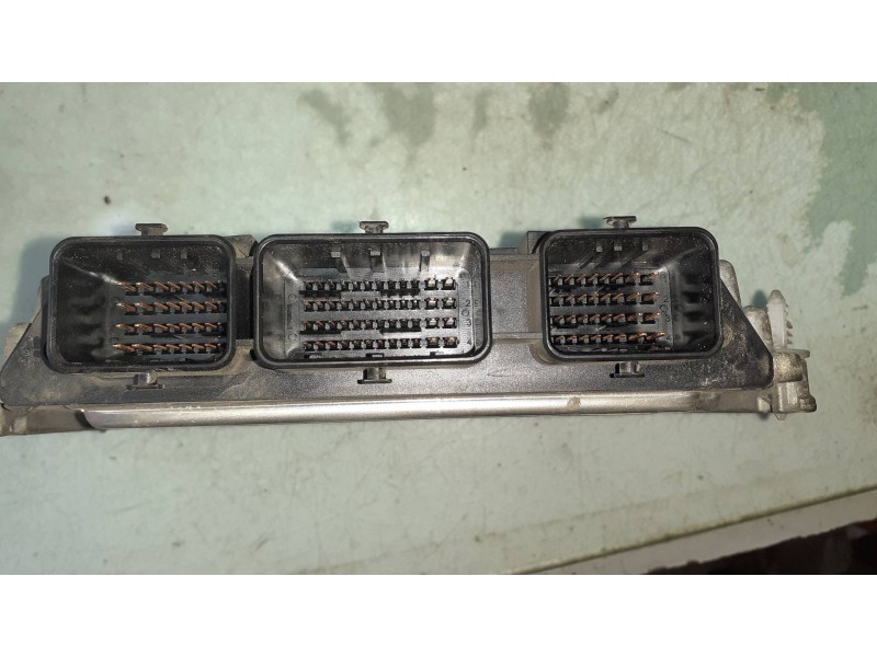 Recambio de centralita motor uce para ford focus berlina (cap) ambiente (d) referencia OEM IAM 0281011701 6M5112A650NC 