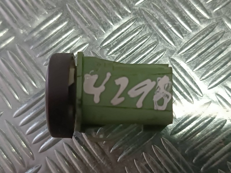 Recambio de interruptor para microcar mc2 referencia OEM IAM  MICROCAR CIERRE CENTRALIZADO