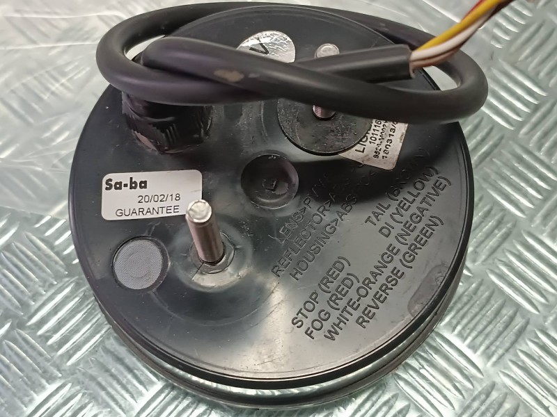 Recambio de piloto trasero derecho para microcar mc2 referencia OEM IAM 1011166  CONECTOR 4 PINES